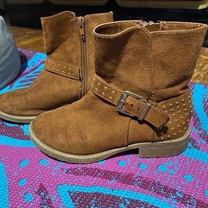 Girls suede brown boots